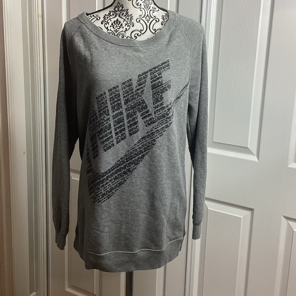 Nike Tops - Nike Charcoal Long Sleeve Top There’s No Finish Line Gray Pullover S